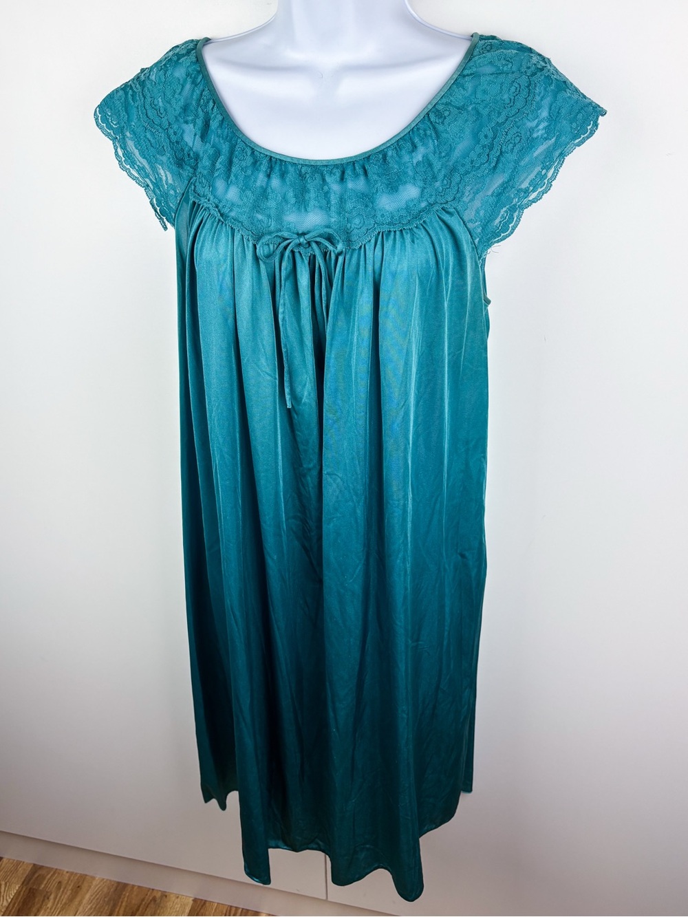 Vintage Nylon Lace Teal Blue Pleated Scoop Nightgown Lingerie Mini Slip Coquette